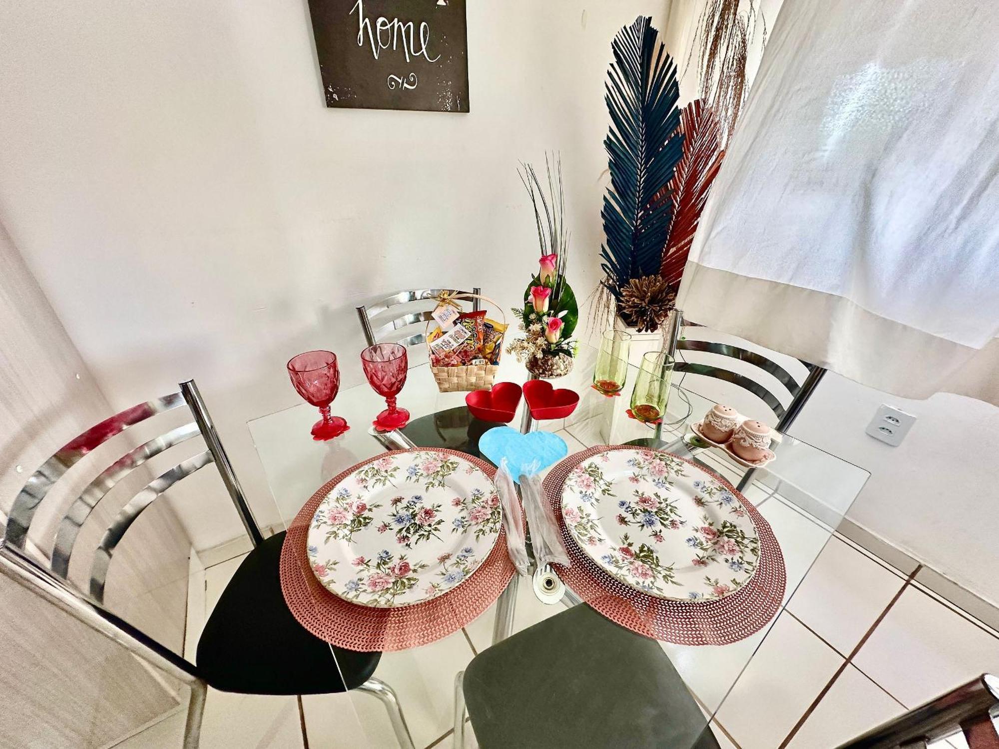 Em Com Wi-fi, Proximo A E Perfeito Todos Os Tipos De Viagem Apartamento *